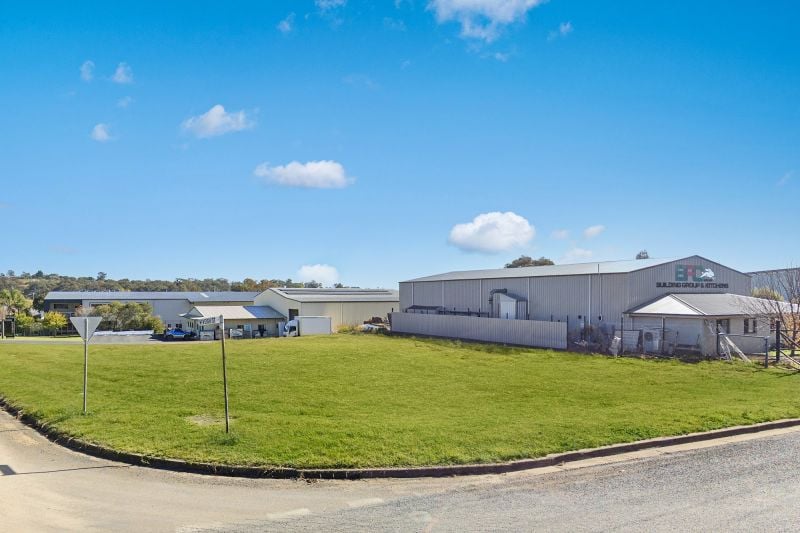 11 Templemore St, Young, NSW 2594