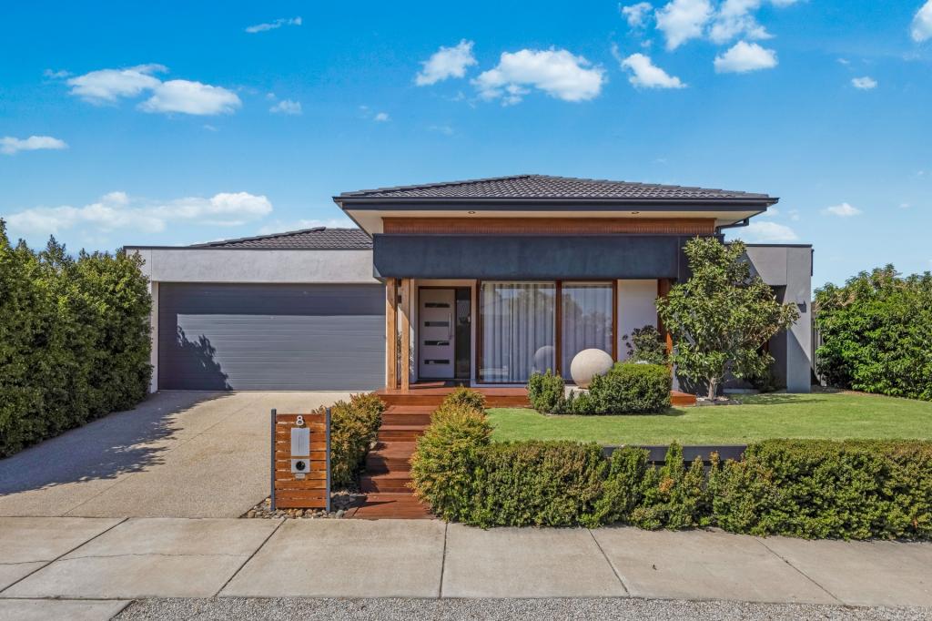 8 Langley Dr, Epsom, VIC 3551