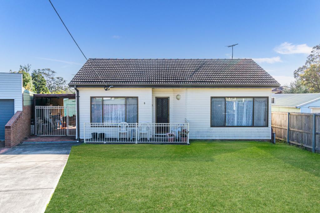 8 Denny Rd, Picnic Point, NSW 2213