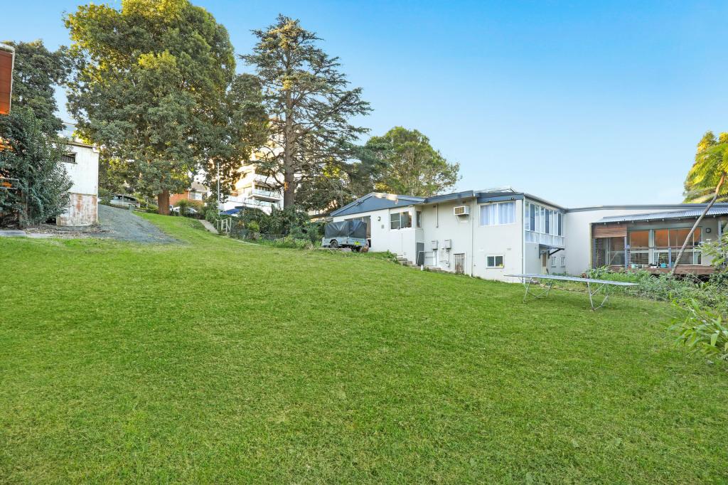 33A STAFF ST, WOLLONGONG, NSW 2500