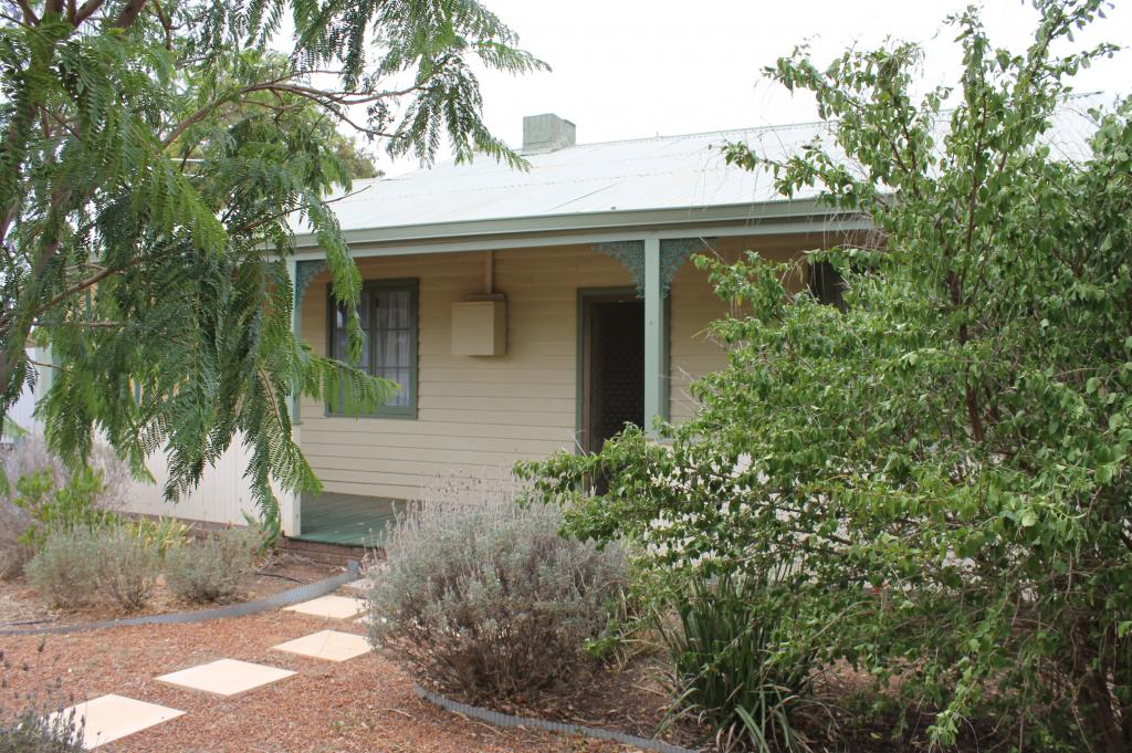 Contact agent for address, MERREDIN, WA 6415