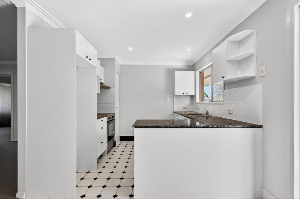 3 LORRAINE CT, LAWNTON, QLD 4501