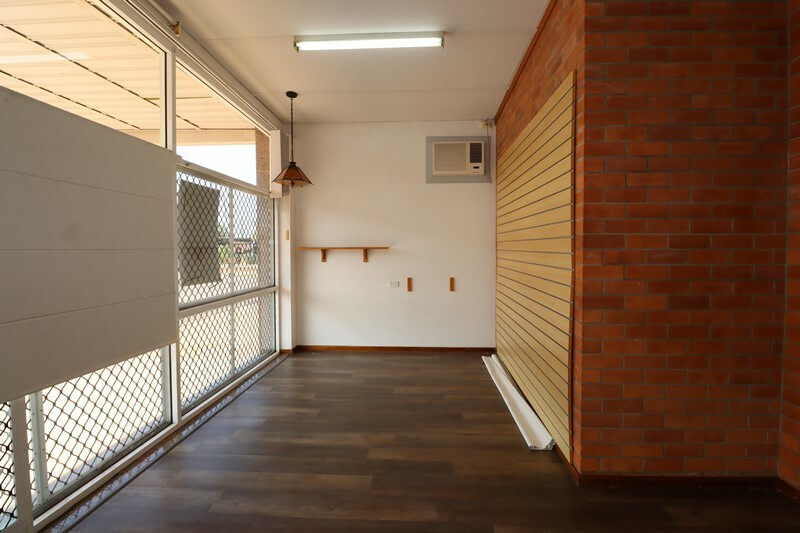 2 Beverly Lane, Mornington, QLD 4825