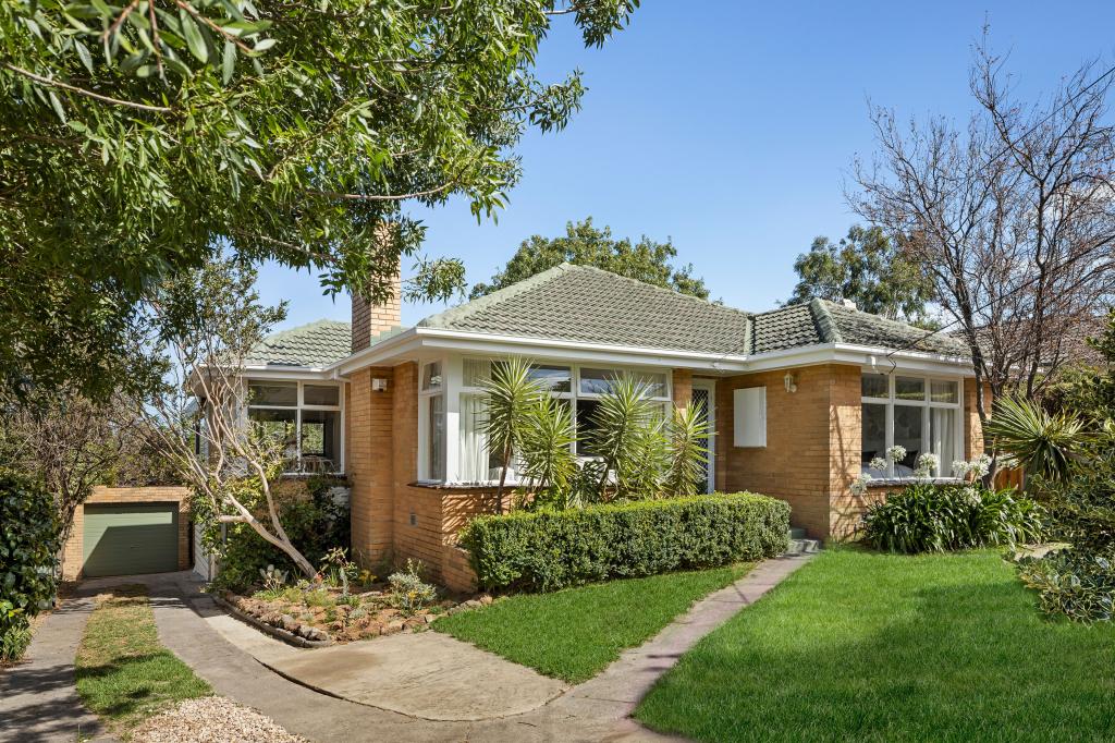 16 Leslie St, Frankston South, VIC 3199