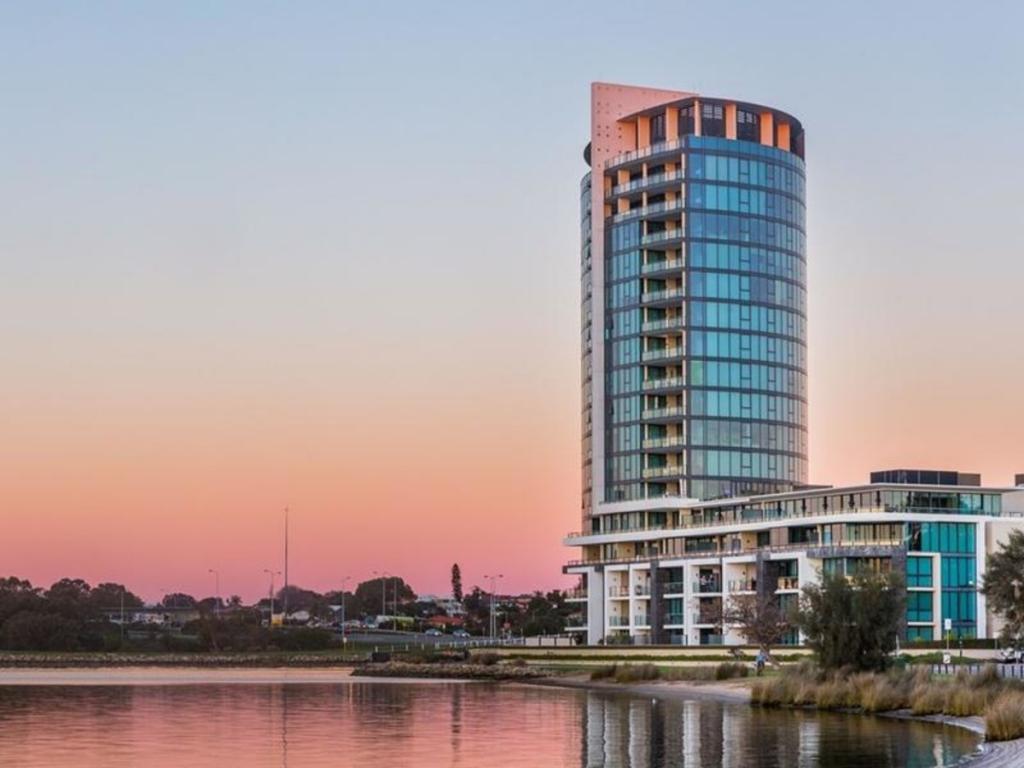 W202/70-72 Canning Beach Rd, Applecross, WA 6153