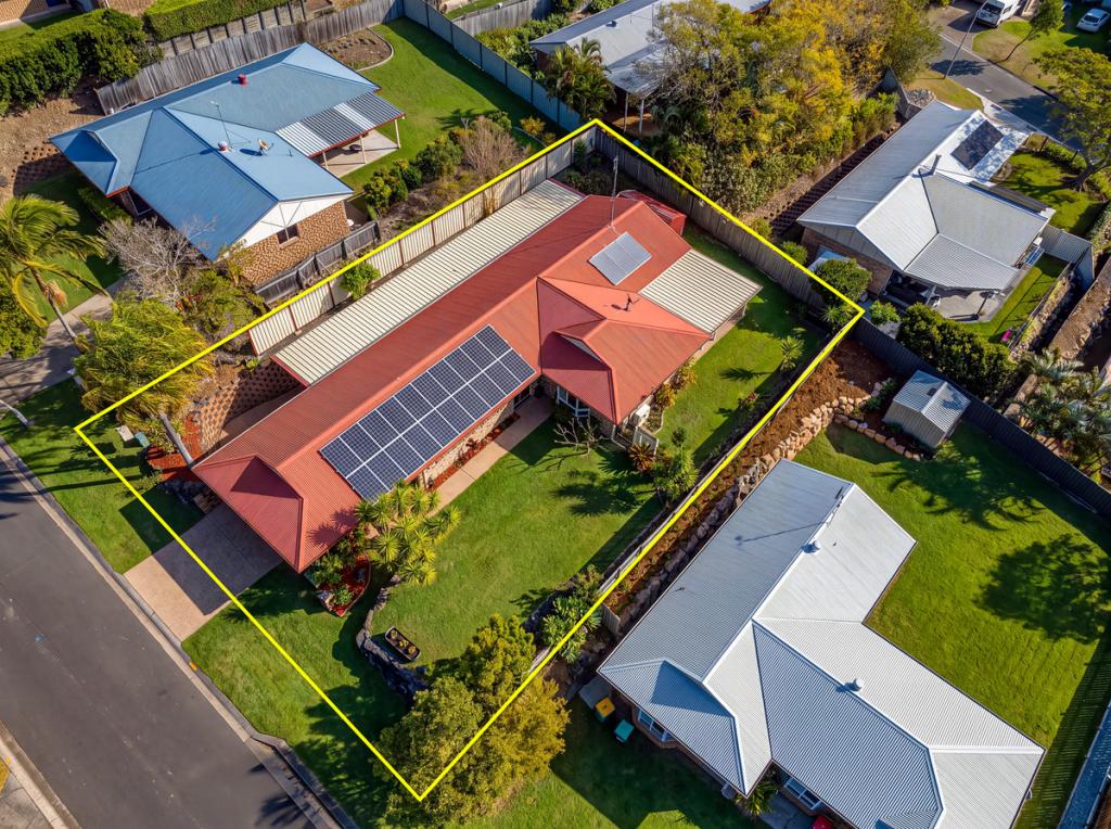 8 Pineneedle Ct, Oxenford, QLD 4210