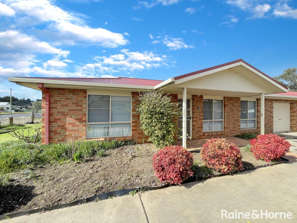 1/8 Cloete St, Young, NSW 2594