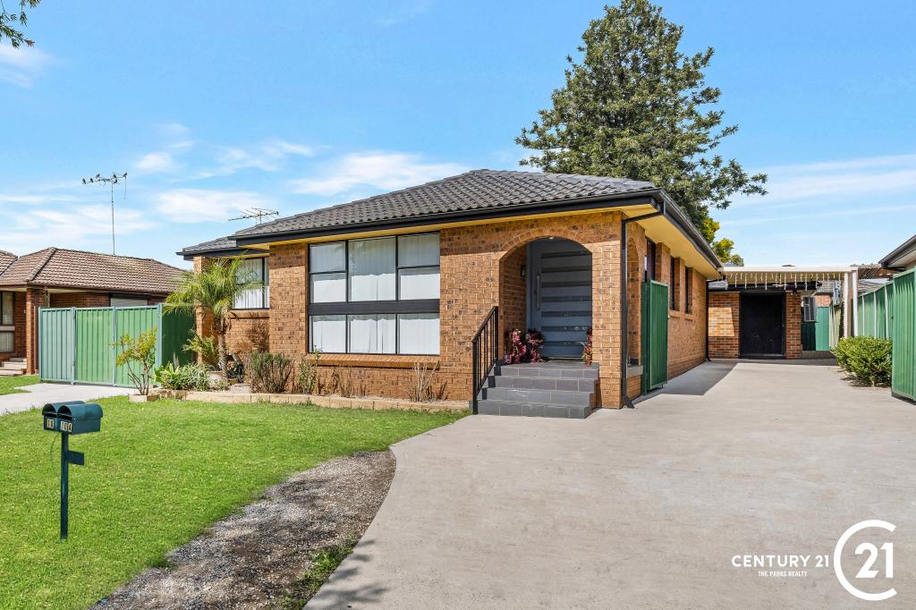 10 Lachlan St, Bossley Park, NSW 2176