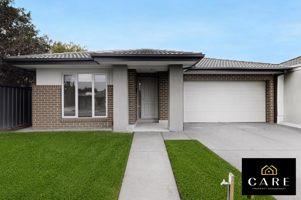 18 Arbourlea Bvd, Cranbourne North, VIC 3977