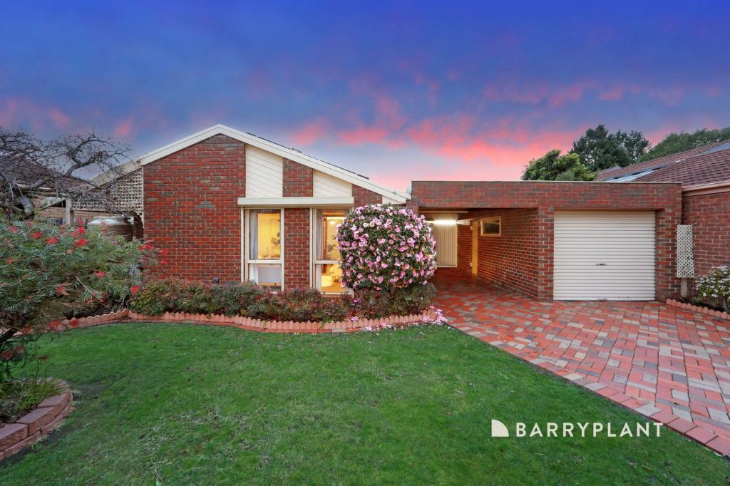 18 Taupo Cres, Rowville, VIC 3178