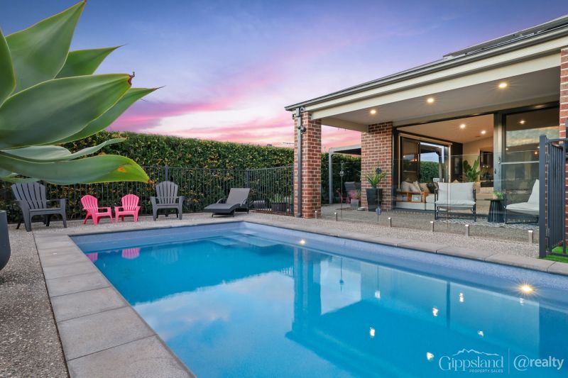 8 Byron Dr, Drouin, VIC 3818