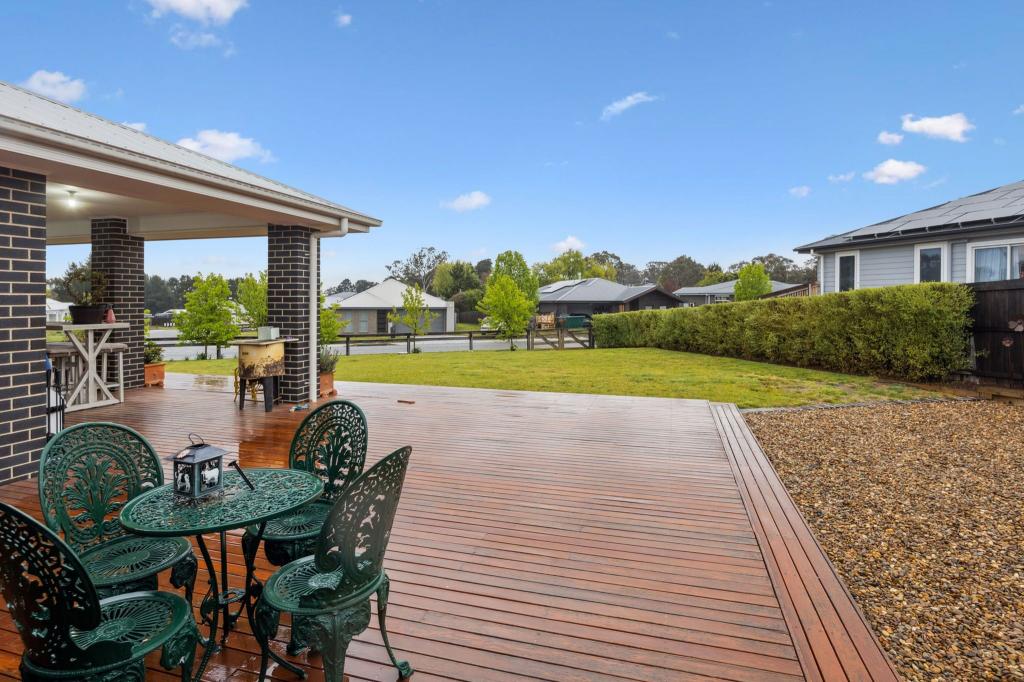 7 Green Ave, Gunning, NSW 2581