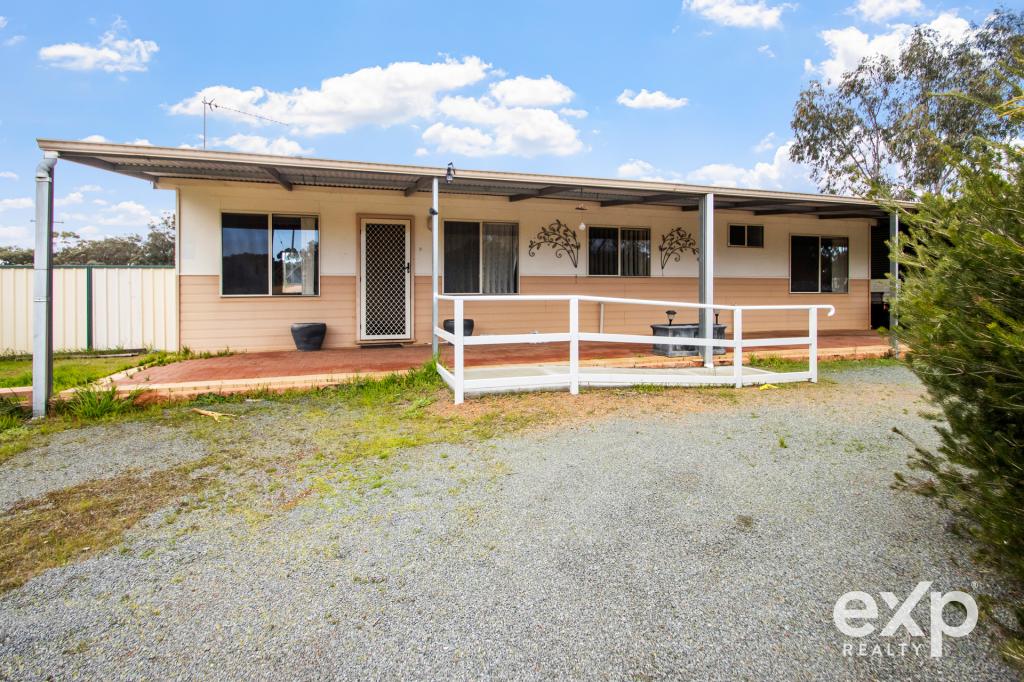 65 Alton St, Cuballing, WA 6311