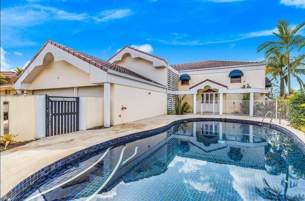 64 Karloff Dr, Stafford Heights, QLD 4053
