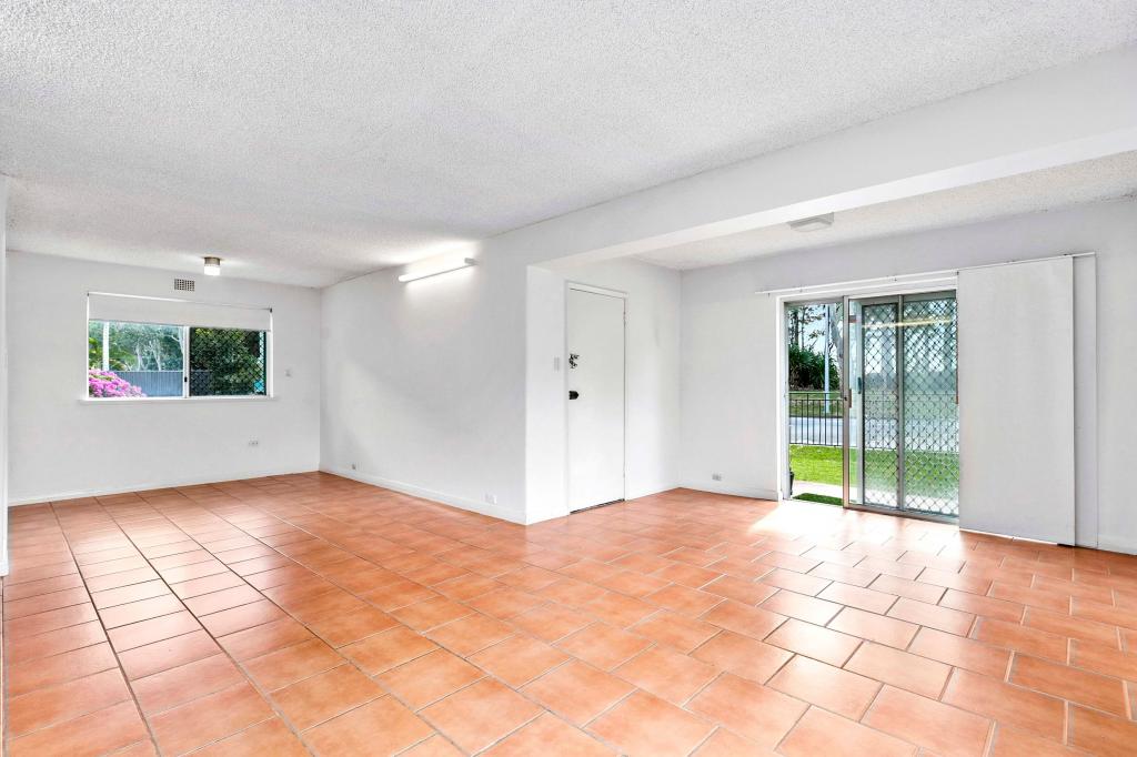 1/380 Esplanade, Scarness, QLD 4655