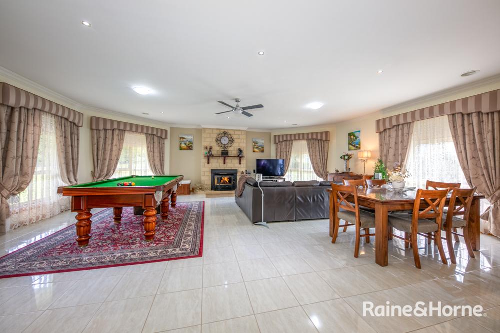 13 Kumbari Ct, New Gisborne, VIC 3438