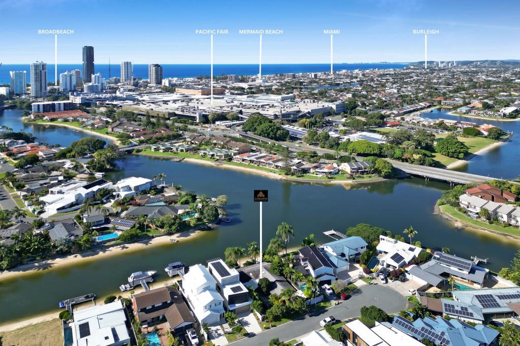 18 MAUREEN CT, BROADBEACH WATERS, QLD 4218