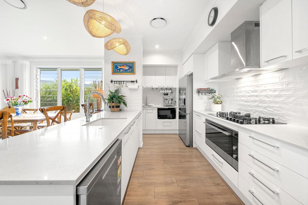 28 Lancaster Dr, Badagarang, NSW 2540