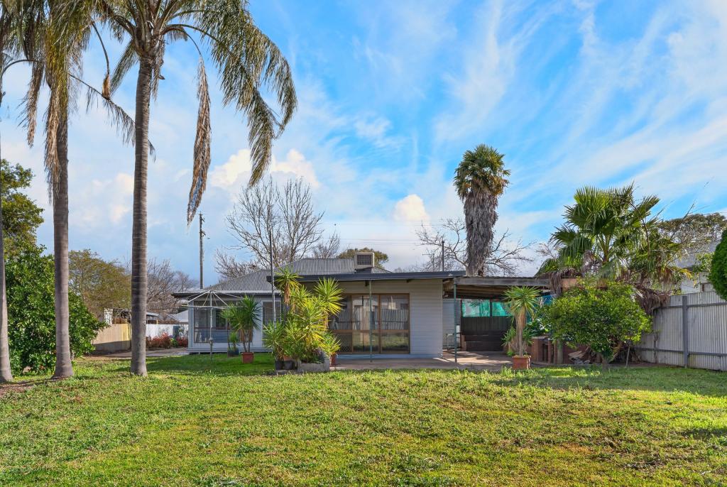 422 Urana Rd, Lavington, NSW 2641