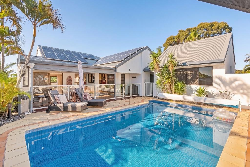31 Jarrahdale Dr, Elanora, QLD 4221