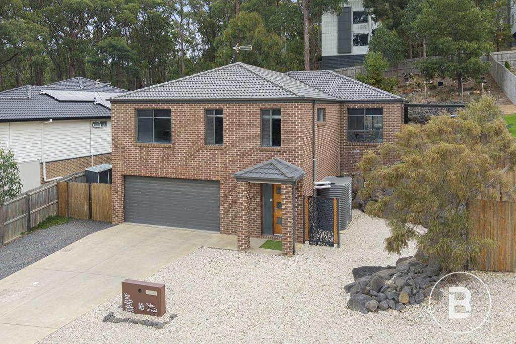 16 Sobey St, Mount Helen, VIC 3350