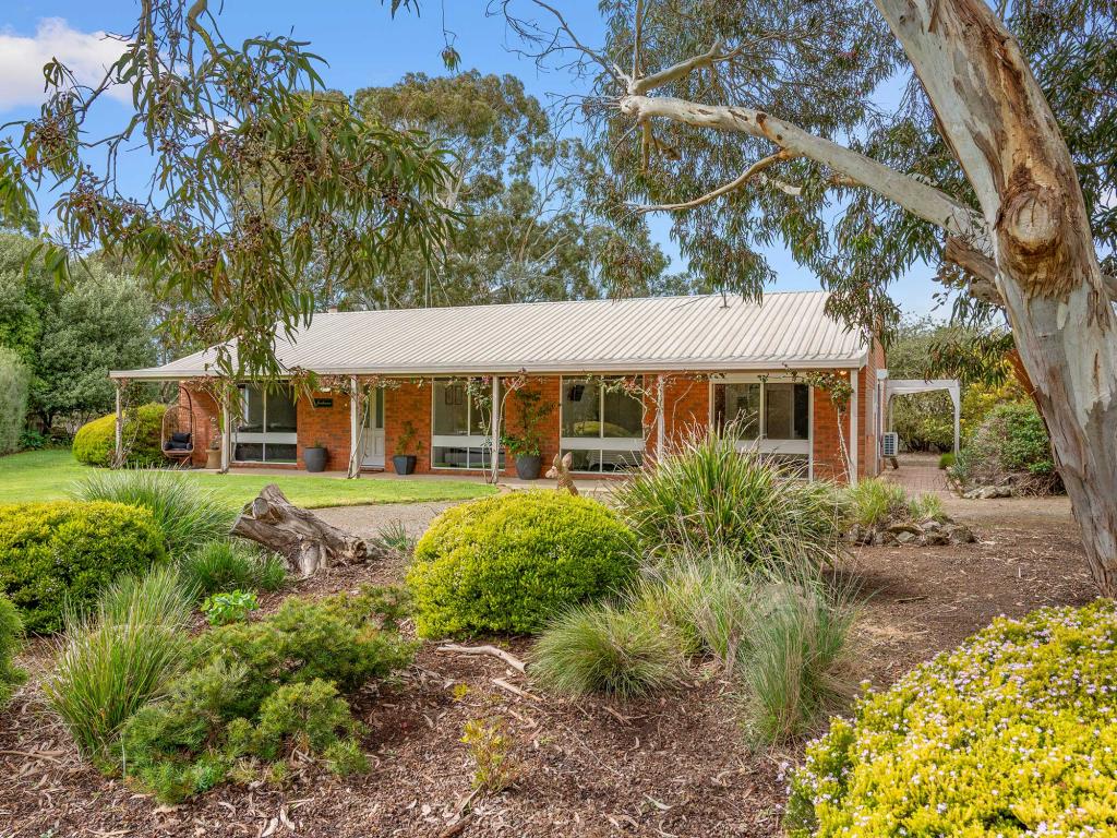 51-53 Oval Ave, Tarrington, VIC 3301
