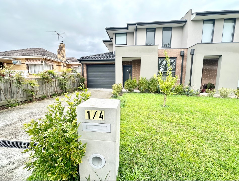 1/4 Dover St, Oakleigh East, VIC 3166