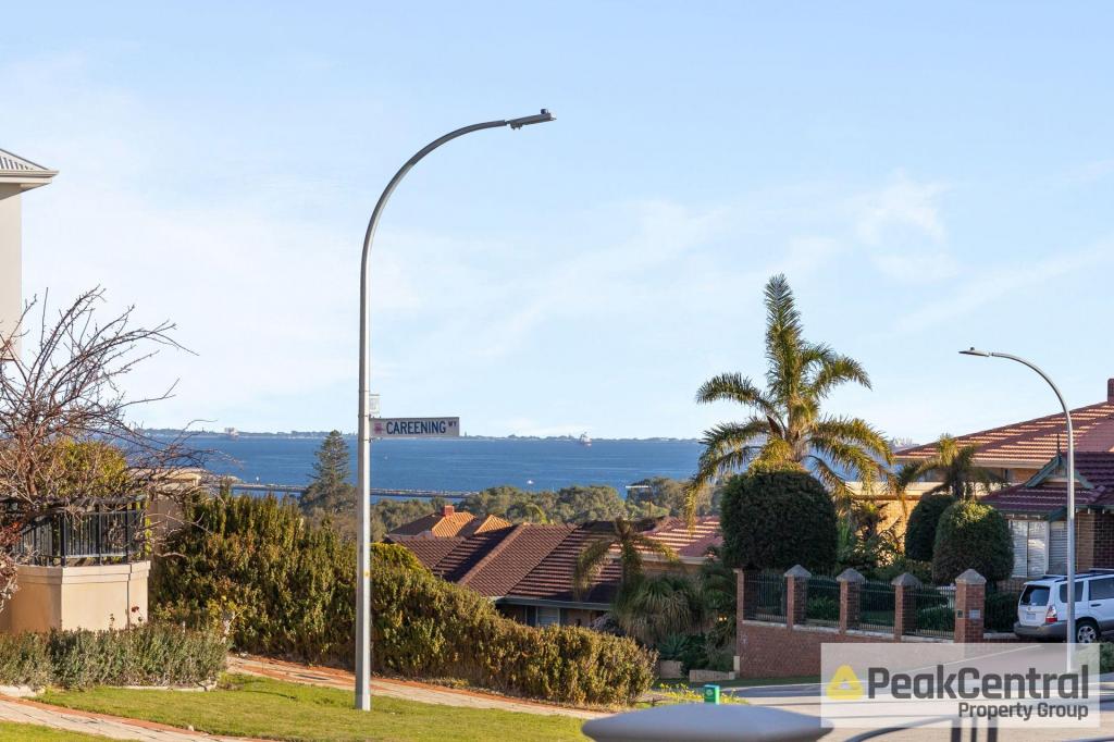 17 Longreach Pde, Coogee, WA 6166