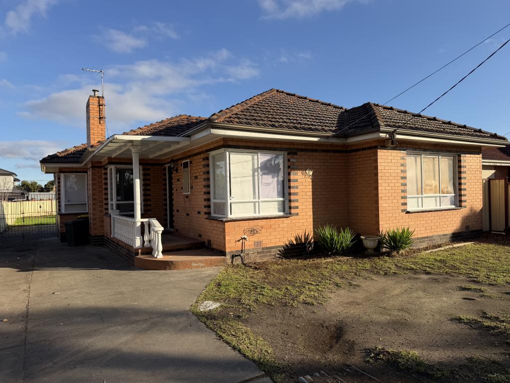 25 Ridgeway Pde, Sunshine West, VIC 3020