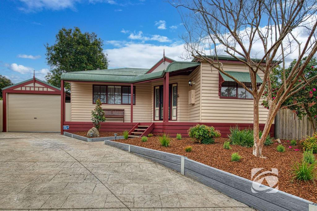 4 Kevin Cl, Beaconsfield, VIC 3807