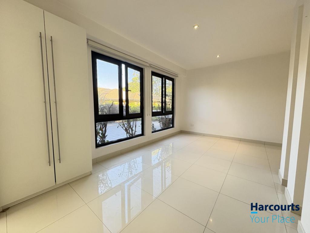 Granny Flat 10 Doral Gr, Luddenham, NSW 2745