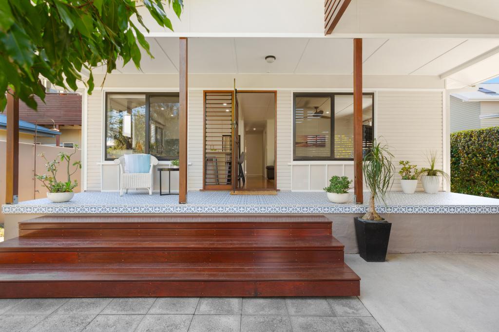 29 Third Ave, Palm Beach, QLD 4221