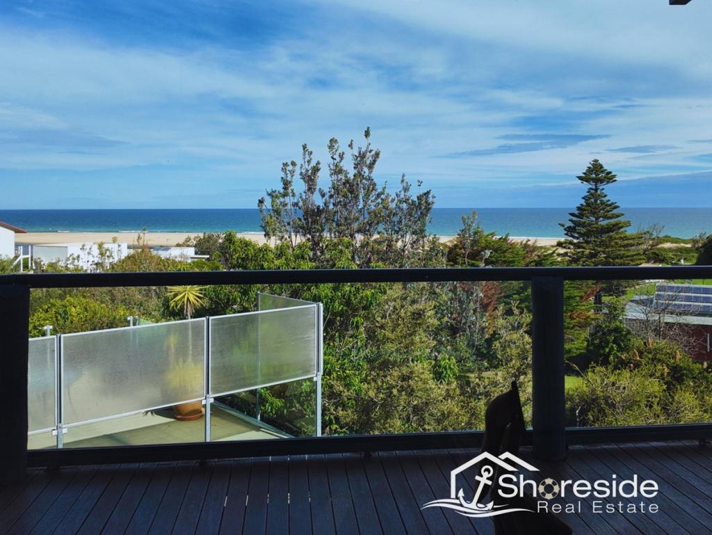 16 Skidale Cl, Lake Tyers Beach, VIC 3909