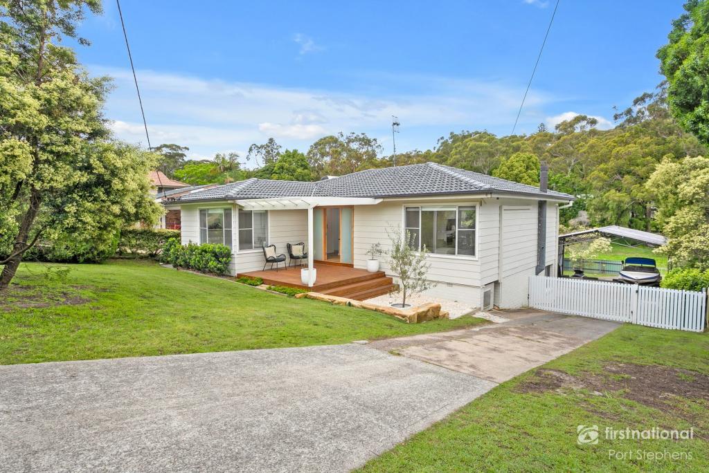 18 Yoolarai Cres, Nelson Bay, NSW 2315