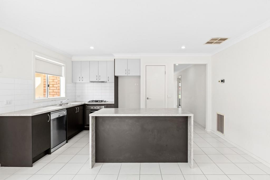 33 Phillip Dr, Wyndham Vale, VIC 3024