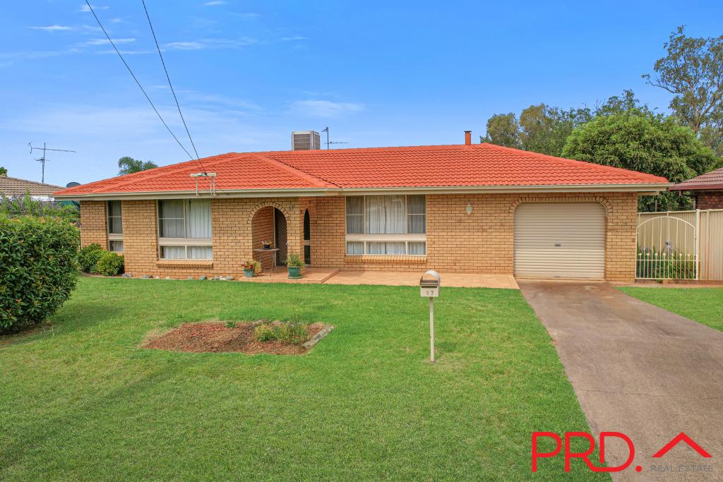 17 Jemmy Pl, Oxley Vale, NSW 2340