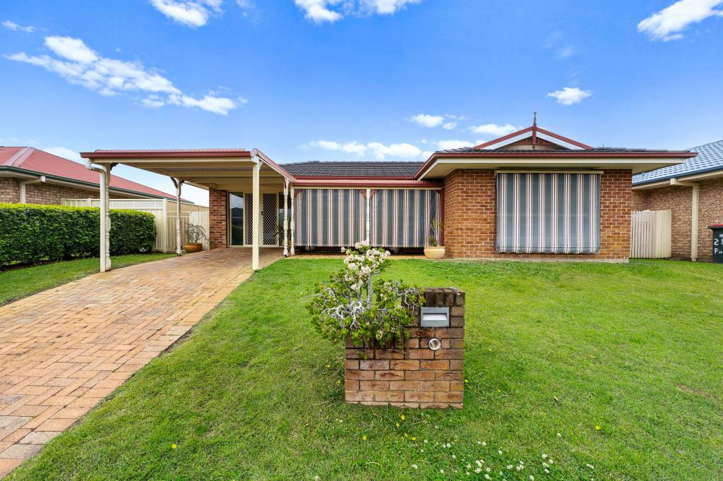 4 North Meadow Dr, Grafton, NSW 2460