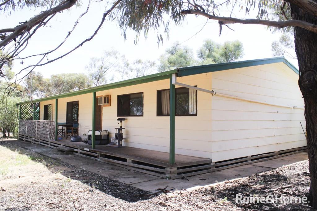 10 HERBERT ST, STIRLING NORTH, SA 5710