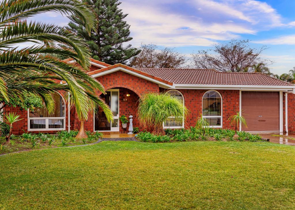 19 Lysander Cres, North Haven, SA 5018