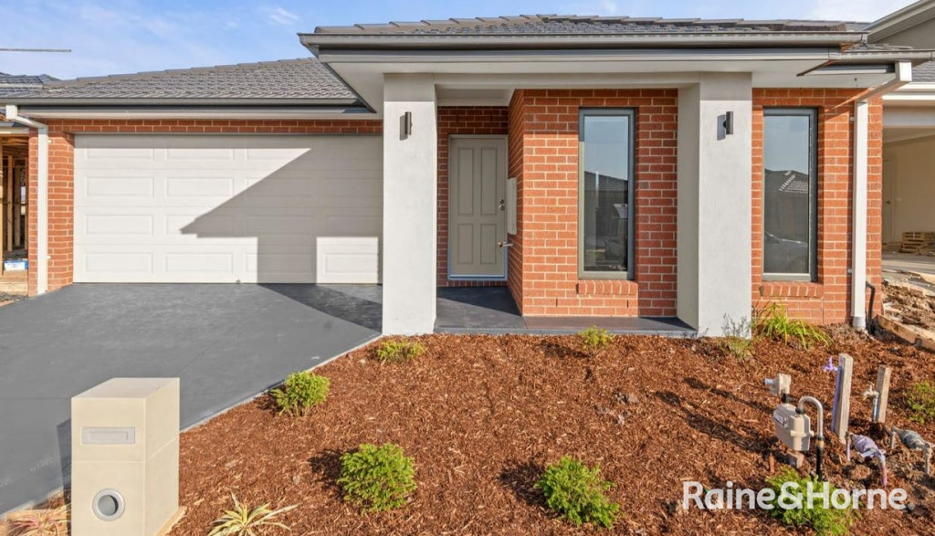 47 Surround Dr, Mambourin, VIC 3024