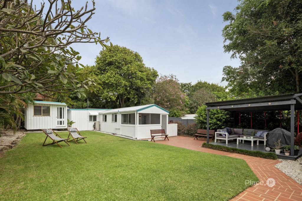 12 Red Hill Rd, Nudgee, QLD 4014