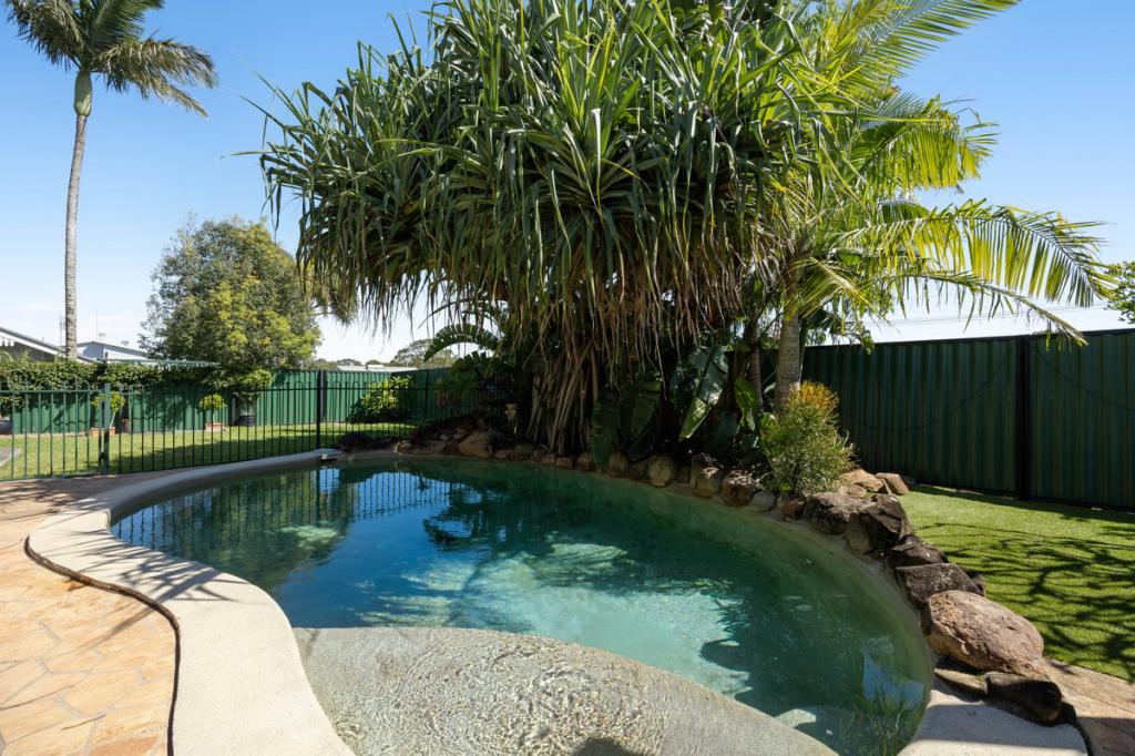 9 Pinaroo St, Battery Hill, QLD 4551