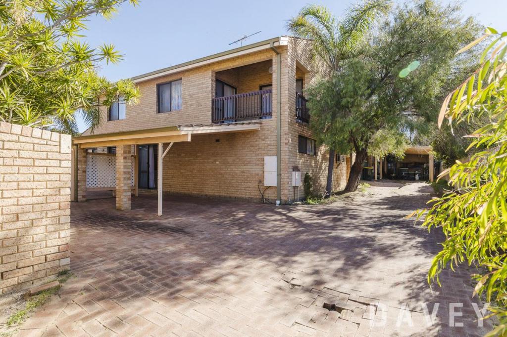 2/22 Ewen St, Scarborough, WA 6019