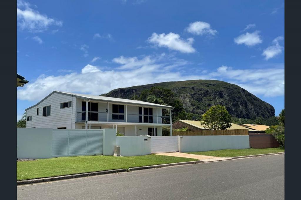 8 Marakari Cres, Mount Coolum, QLD 4573