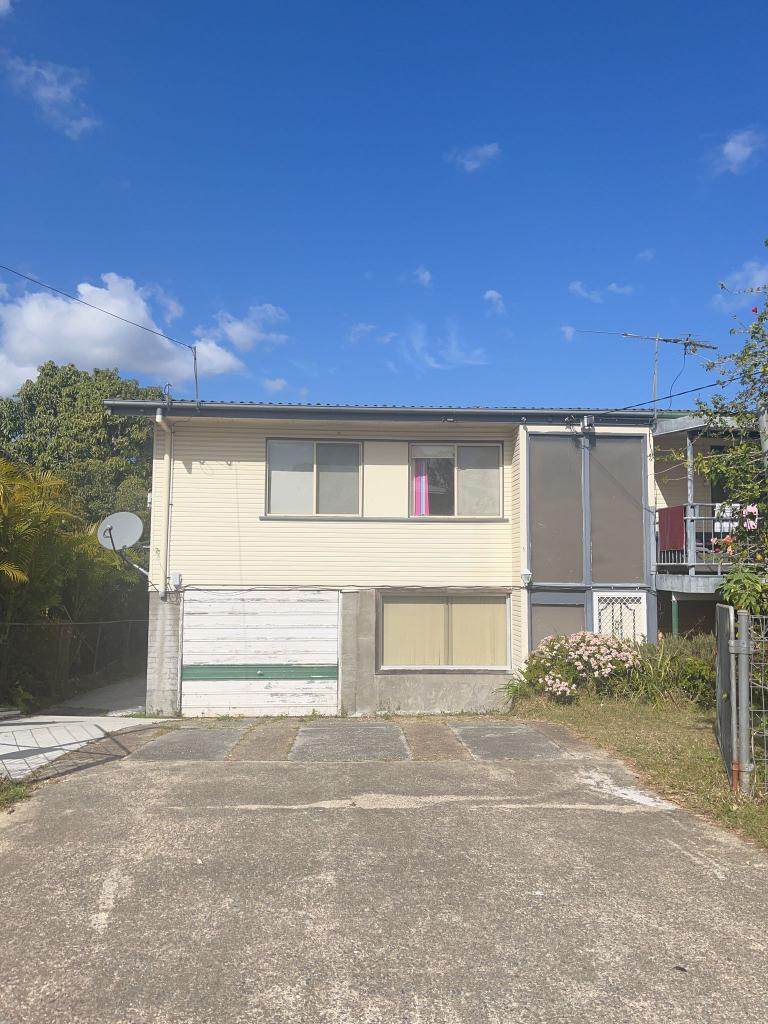 16 Ash Ave, Woodridge, QLD 4114