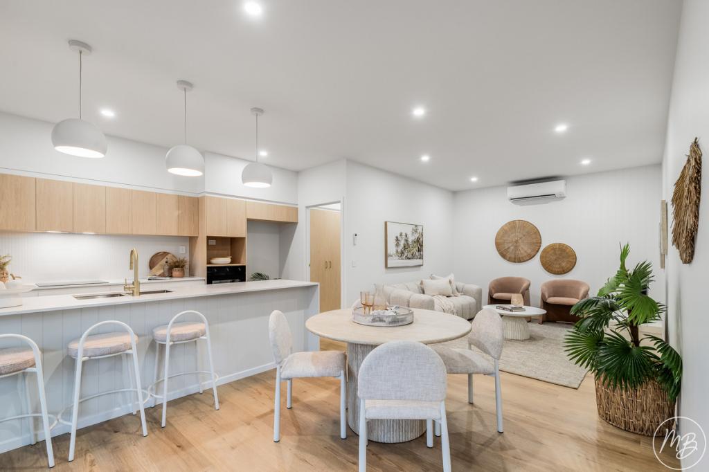 2/1 ANGELA CRES, CLEVELAND, QLD 4163