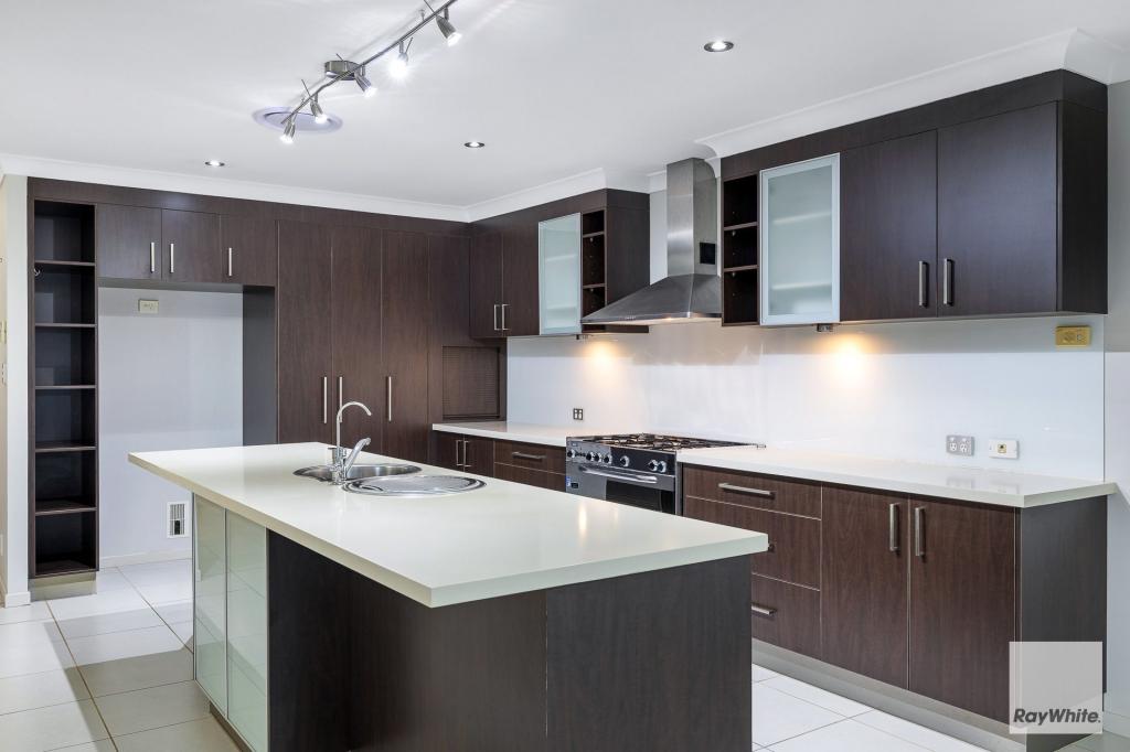 17 Lindeman Pl, Redland Bay, QLD 4165