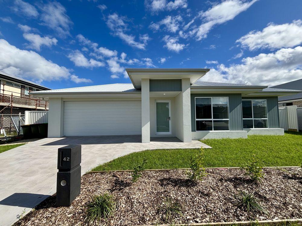 42 Grouper Cres, Moonee Beach, NSW 2450