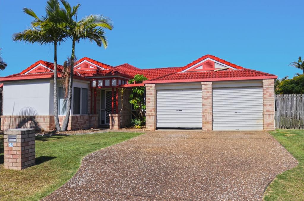 25 Vicki Pde, Torquay, QLD 4655