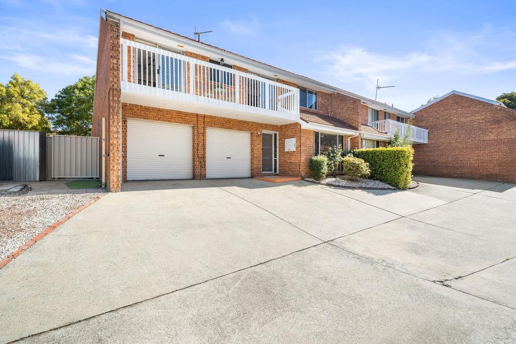 4/32 Clamp Pl, Greenway, ACT 2900